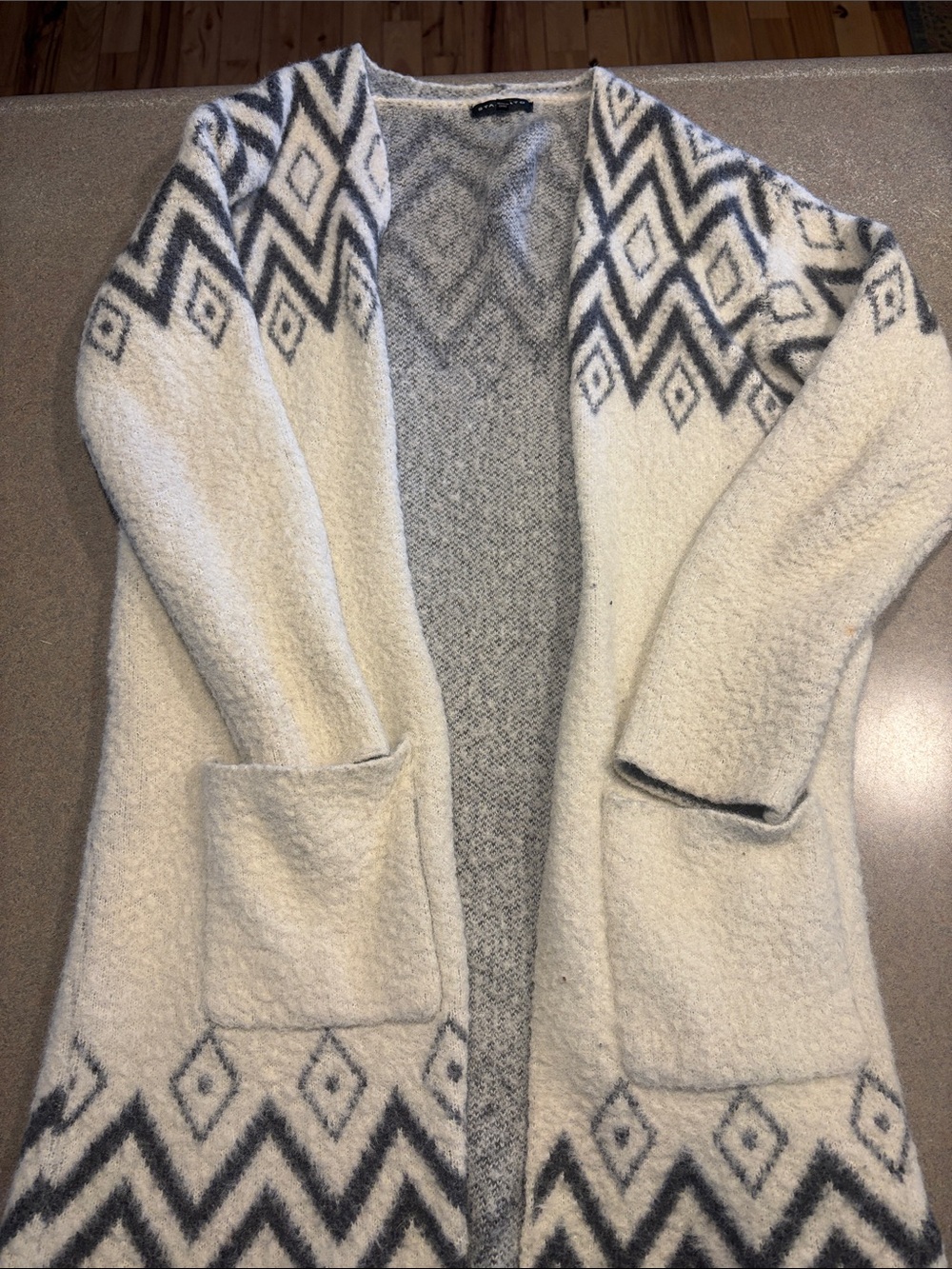 Staccato Ivory and Gray Geometric Open-Front Cardigan